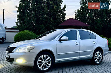 Лифтбек Skoda Octavia 2009 в 