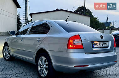 Лифтбек Skoda Octavia 2009 в 