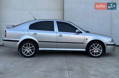Лифтбек Skoda Octavia 2008 в 