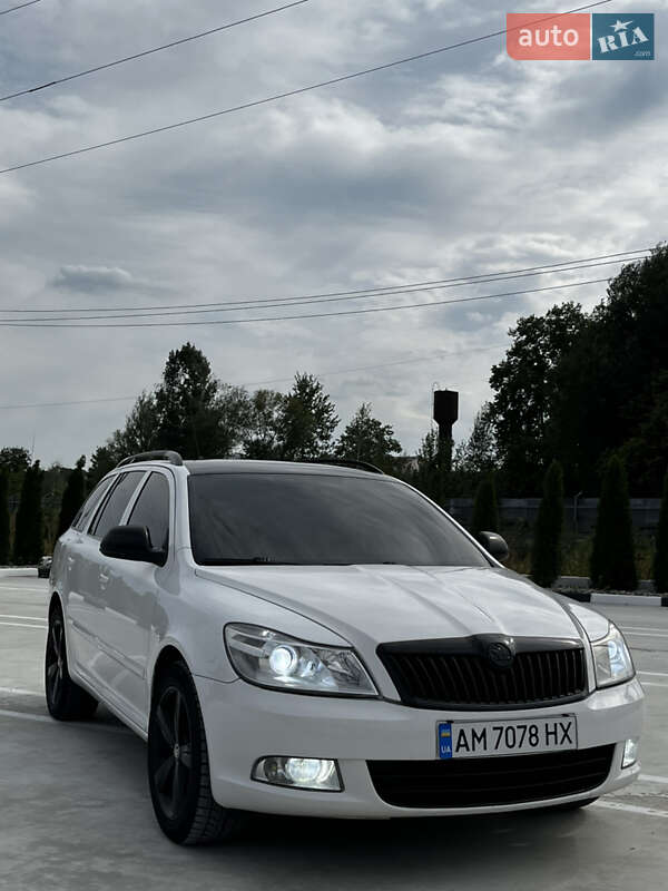 Универсал Skoda Octavia 2010 в Звягеле