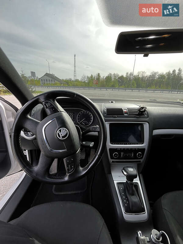 Универсал Skoda Octavia 2010 в Звягеле