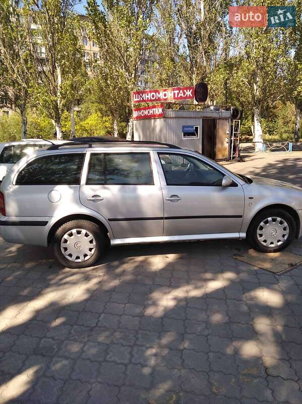 Универсал Skoda Octavia 2003 в 