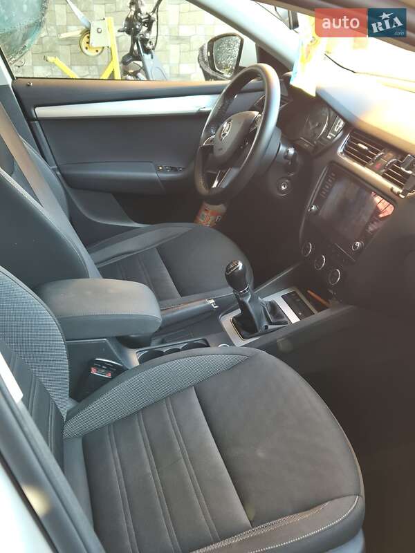 Ліфтбек Skoda Octavia 2017 в Луцьку фото 4 Ліфтбек Skoda Octavia 2017 в Луцьку