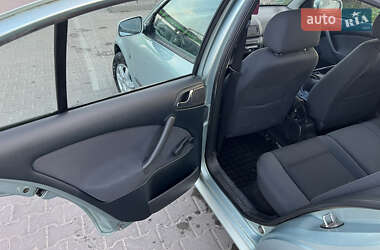 Лифтбек Skoda Octavia 2009 в 
