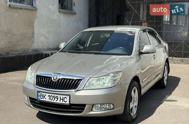 Ліфтбек Skoda Octavia 2010 в Рівному