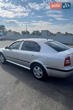 Лифтбек Skoda Octavia 2001 в 