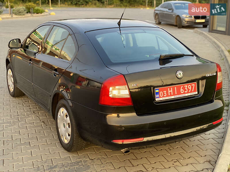 Лифтбек Skoda Octavia 2010 в Луцке