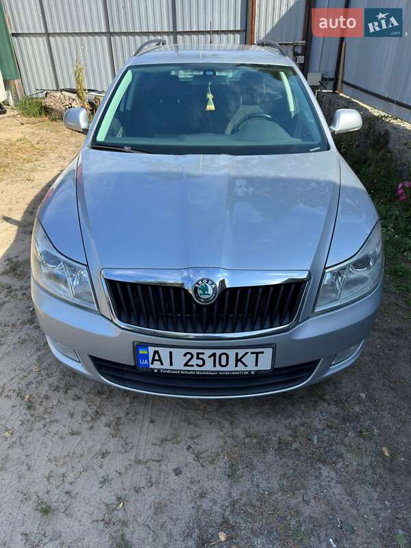 Универсал Skoda Octavia 2011 в Ирпене