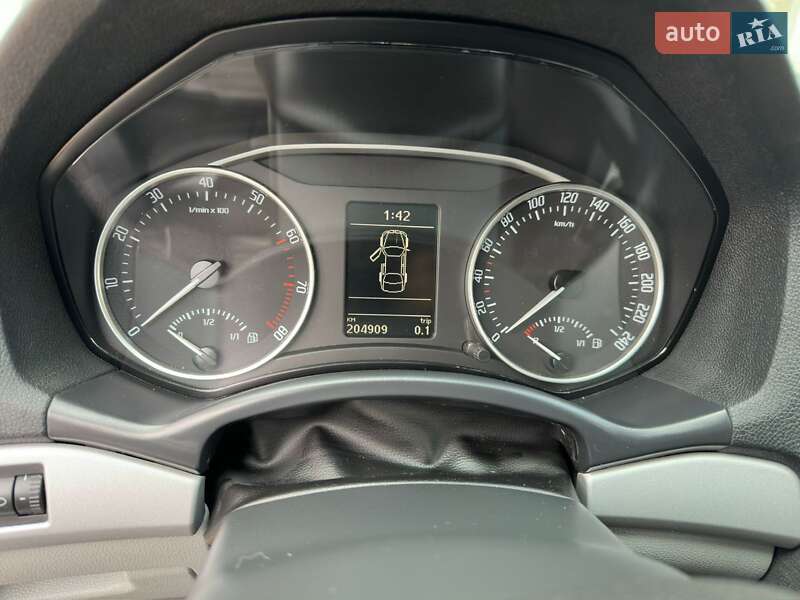 Универсал Skoda Octavia 2011 в Ирпене