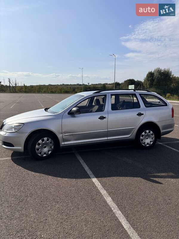 Универсал Skoda Octavia 2010 в Ровно