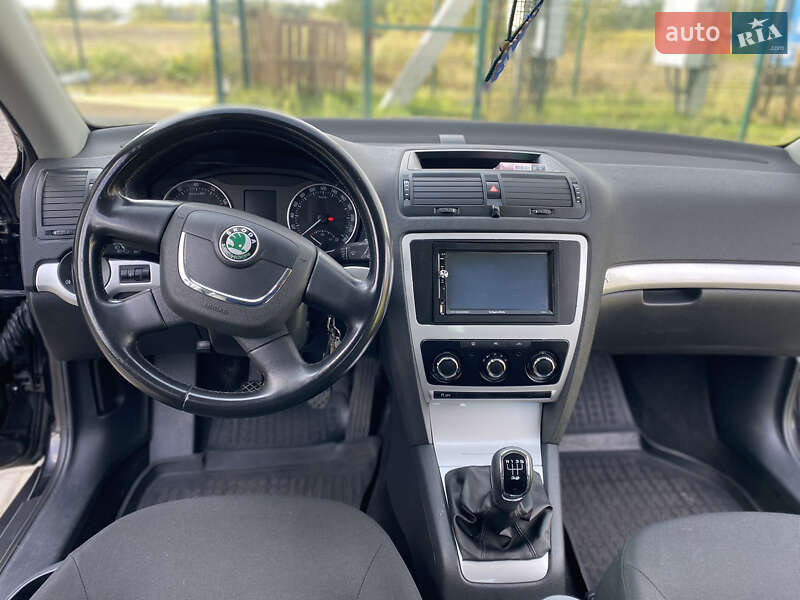 Лифтбек Skoda Octavia 2010 в Луцке