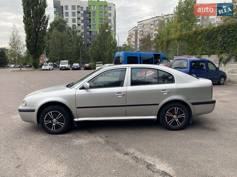 Лифтбек Skoda Octavia 2007 в Ровно