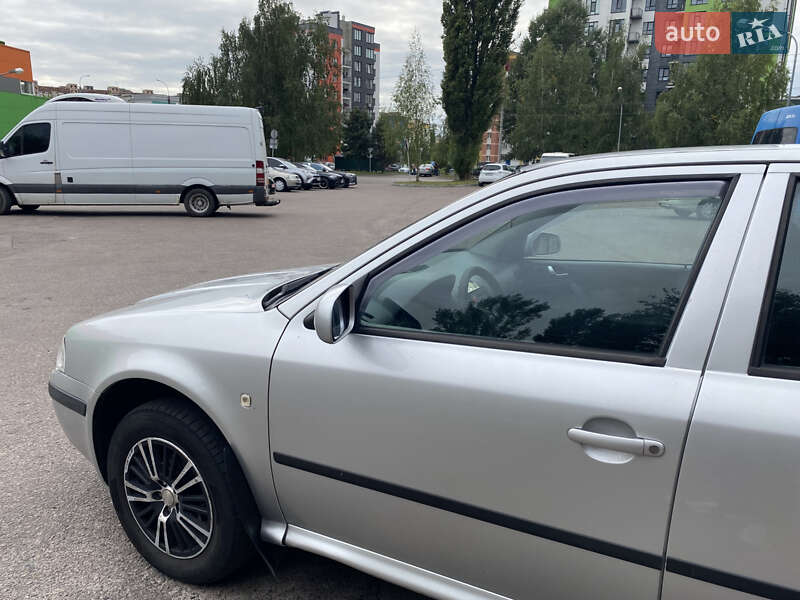 Лифтбек Skoda Octavia 2007 в Ровно