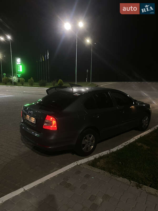 Лифтбек Skoda Octavia 2012 в Львове
