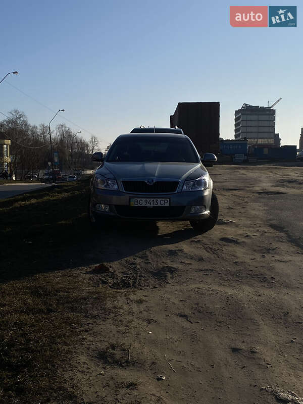 Лифтбек Skoda Octavia 2012 в Львове