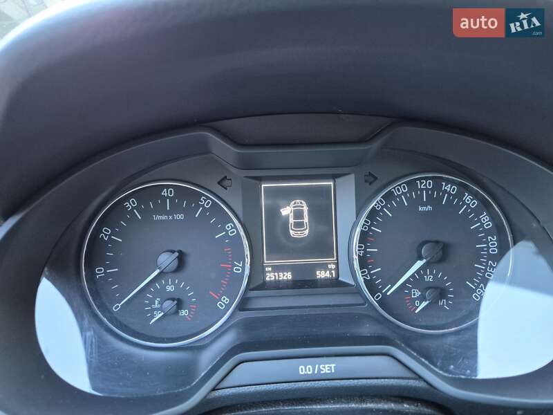 Лифтбек Skoda Octavia 2014 в Вышгороде