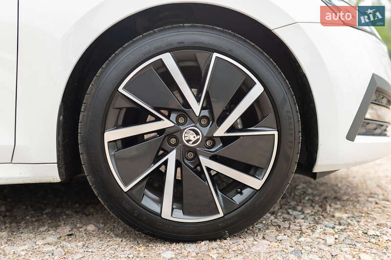 Универсал Skoda Octavia 2021 в Ровно