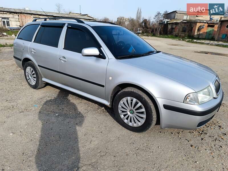 Универсал Skoda Octavia 2001 в Одессе