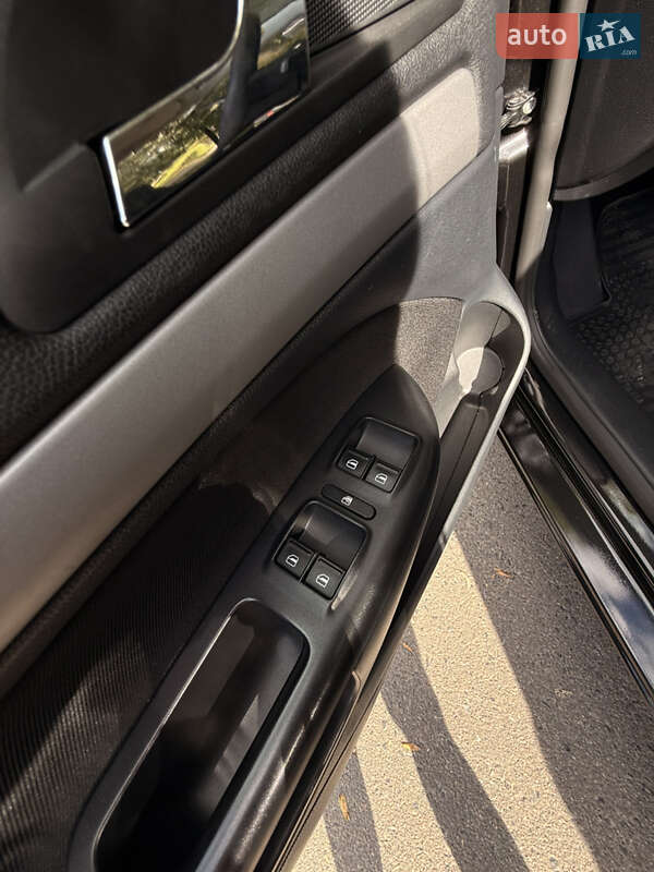 Універсал Skoda Octavia 2012 в Сумах