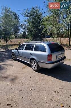 Універсал Skoda Octavia 2004 в Ананьїві