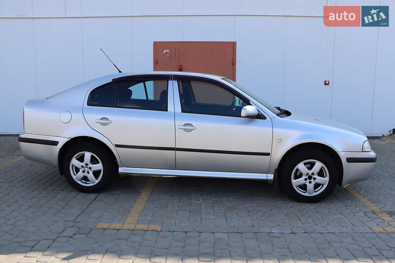 Лифтбек Skoda Octavia 2005 в Львове