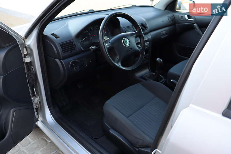 Лифтбек Skoda Octavia 2005 в Львове