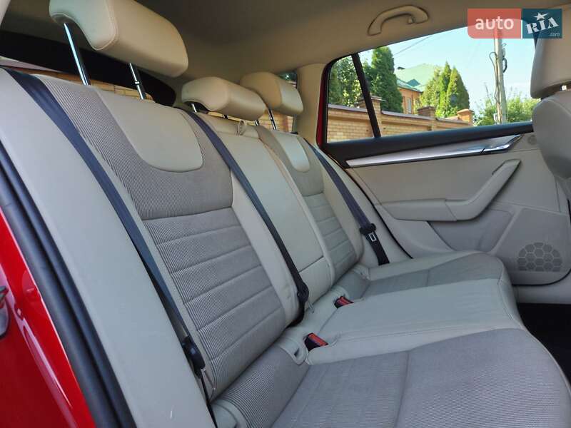 Универсал Skoda Octavia 2014 в Хмельницком