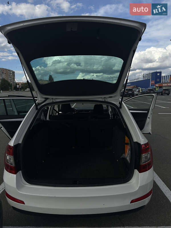 Универсал Skoda Octavia 2013 в Каменец-Подольском
