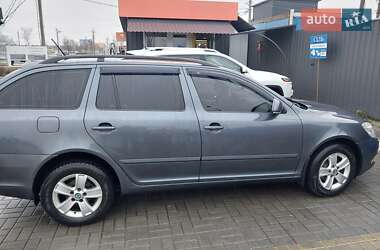Универсал Skoda Octavia 2010 в 