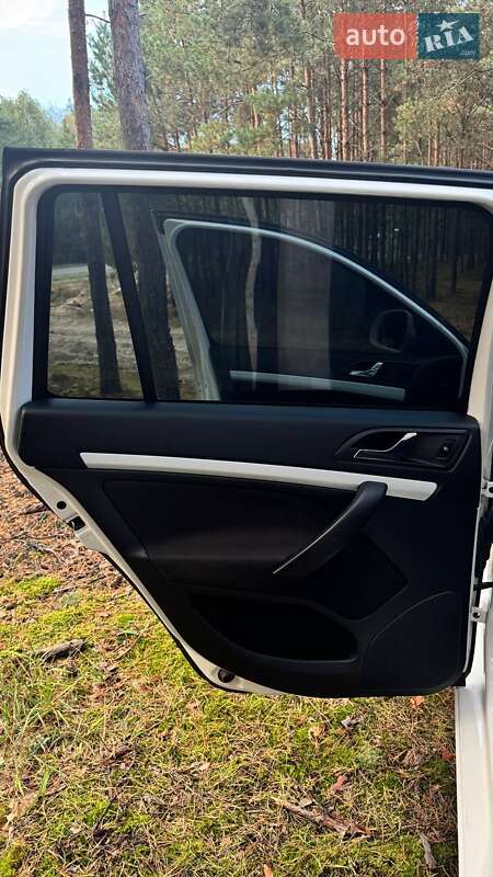 Універсал Skoda Octavia 2011 в Сарнах