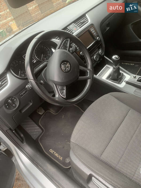 Универсал Skoda Octavia 2015 в Полтаве фото 6 Универсал Skoda Octavia 2015 в Полтаве