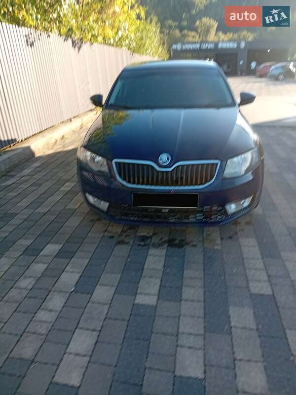 Лифтбек Skoda Octavia 2015 в Ужгороде