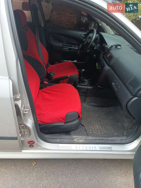 Лифтбек Skoda Octavia 2004 в Житомире