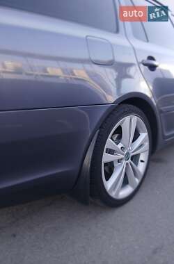 Универсал Skoda Octavia 2010 в 
