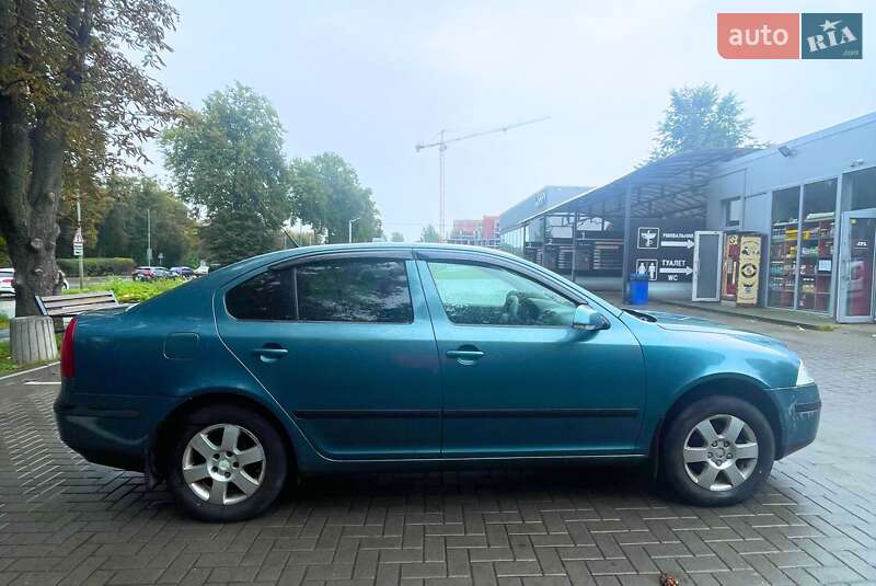 Лифтбек Skoda Octavia 2005 в Львове