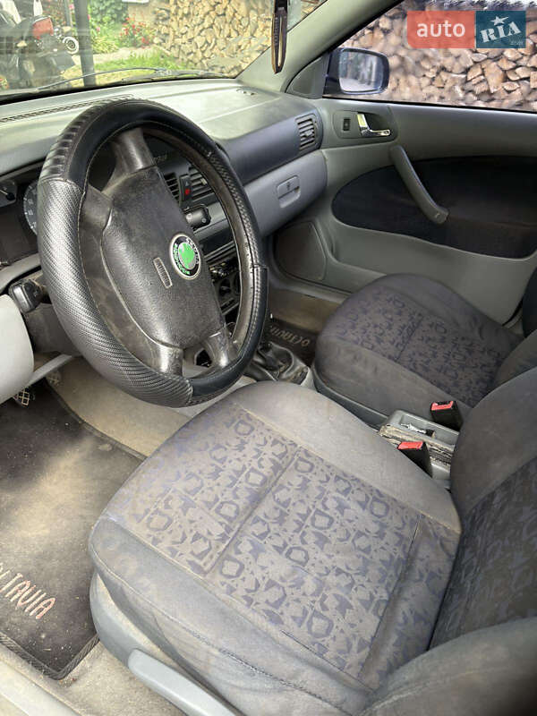 Ліфтбек Skoda Octavia 1998 в Калинах