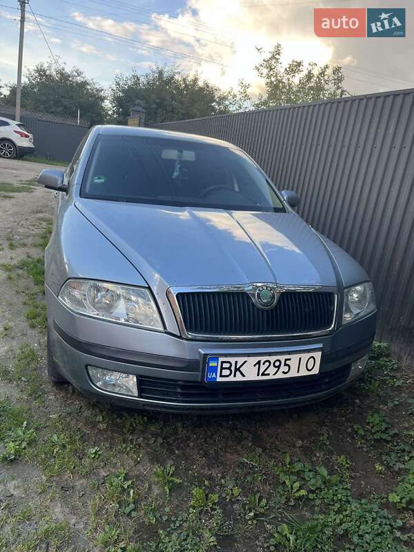 Лифтбек Skoda Octavia 2006 в Здолбунове