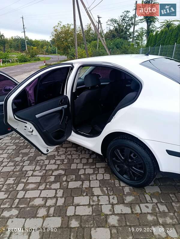 Лифтбек Skoda Octavia 2004 в Николаеве