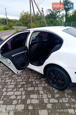 Лифтбек Skoda Octavia 2004 в 