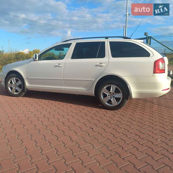 Универсал Skoda Octavia 2010 в Ровно