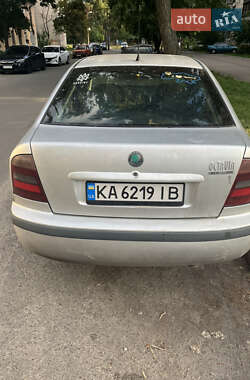 Лифтбек Skoda Octavia 1999 в 