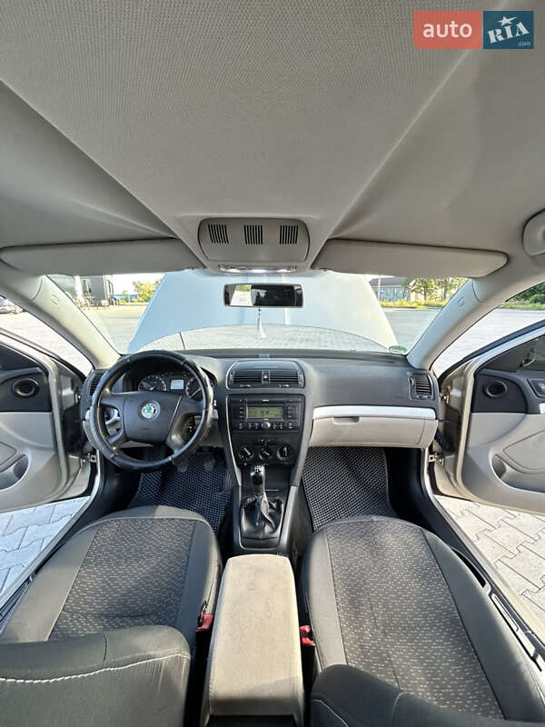Лифтбек Skoda Octavia 2004 в Новоднестровске фото 24 Лифтбек Skoda Octavia 2004 в Новоднестровске