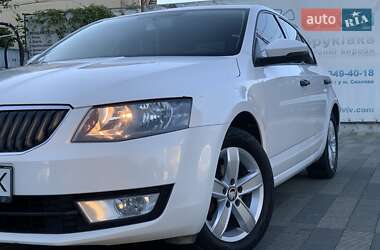 Лифтбек Skoda Octavia 2015 в 