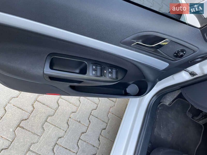 Універсал Skoda Octavia 2010 в Звягелі фото 11 Універсал Skoda Octavia 2010 в Звягелі