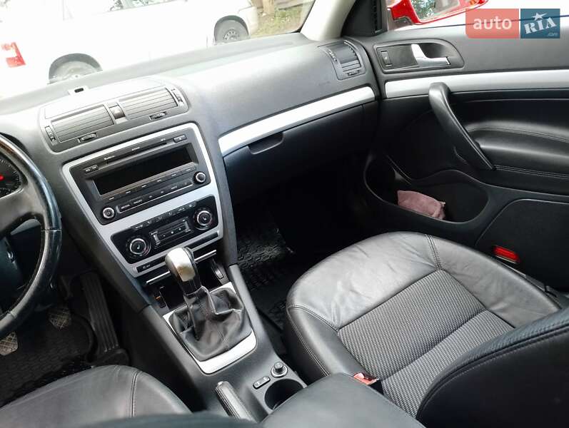Универсал Skoda Octavia 2010 в Бродах