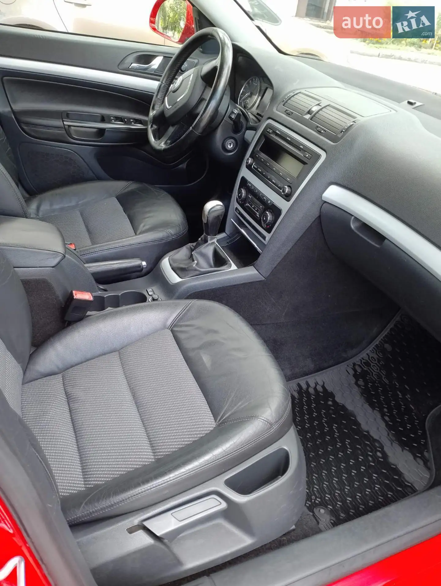 2010 Skoda Octavia - мініатюра 21
