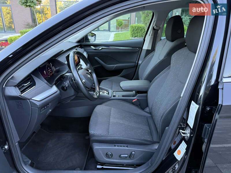 Универсал Skoda Octavia 2020 в Ужгороде