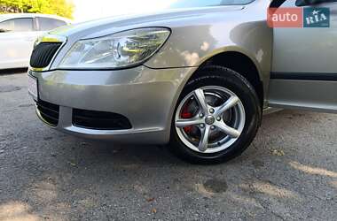 Ліфтбек Skoda Octavia 2010 в  фото 9 Ліфтбек Skoda Octavia 2010 в