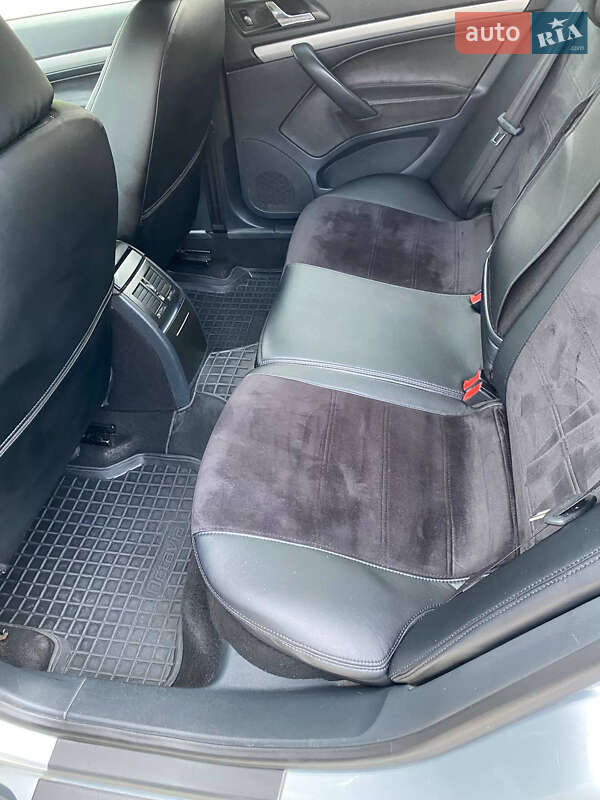 Лифтбек Skoda Octavia 2012 в Нетешине