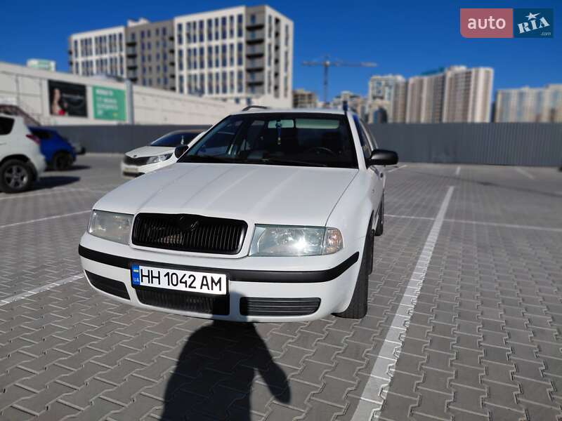 Универсал Skoda Octavia 2002 в Одессе